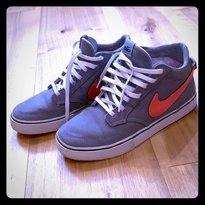 Wmns Nike Braata LR mid sneakers